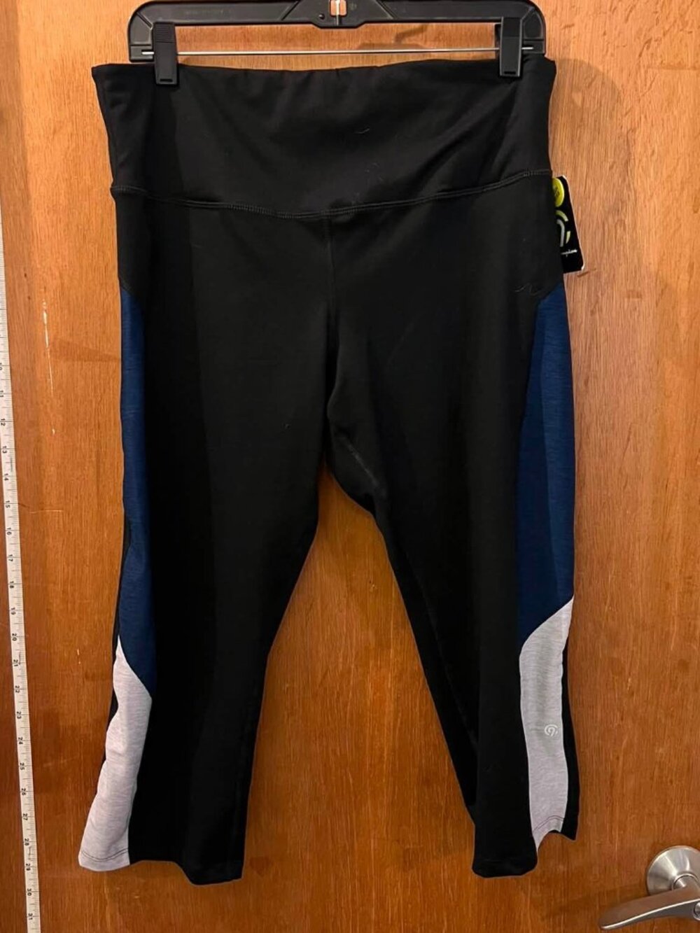 🐻Size XXL - Champion - NWT - Black/Blue/White Workout Capri Leggings